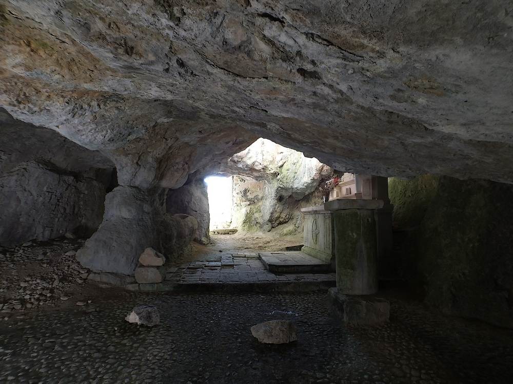 Grotta di San Michele - Caporciano